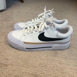 Nike Court Legacy Lift